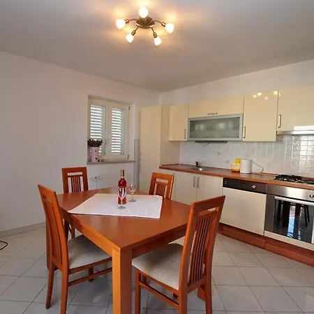 Bila Kuca 4211 Appartement Postira